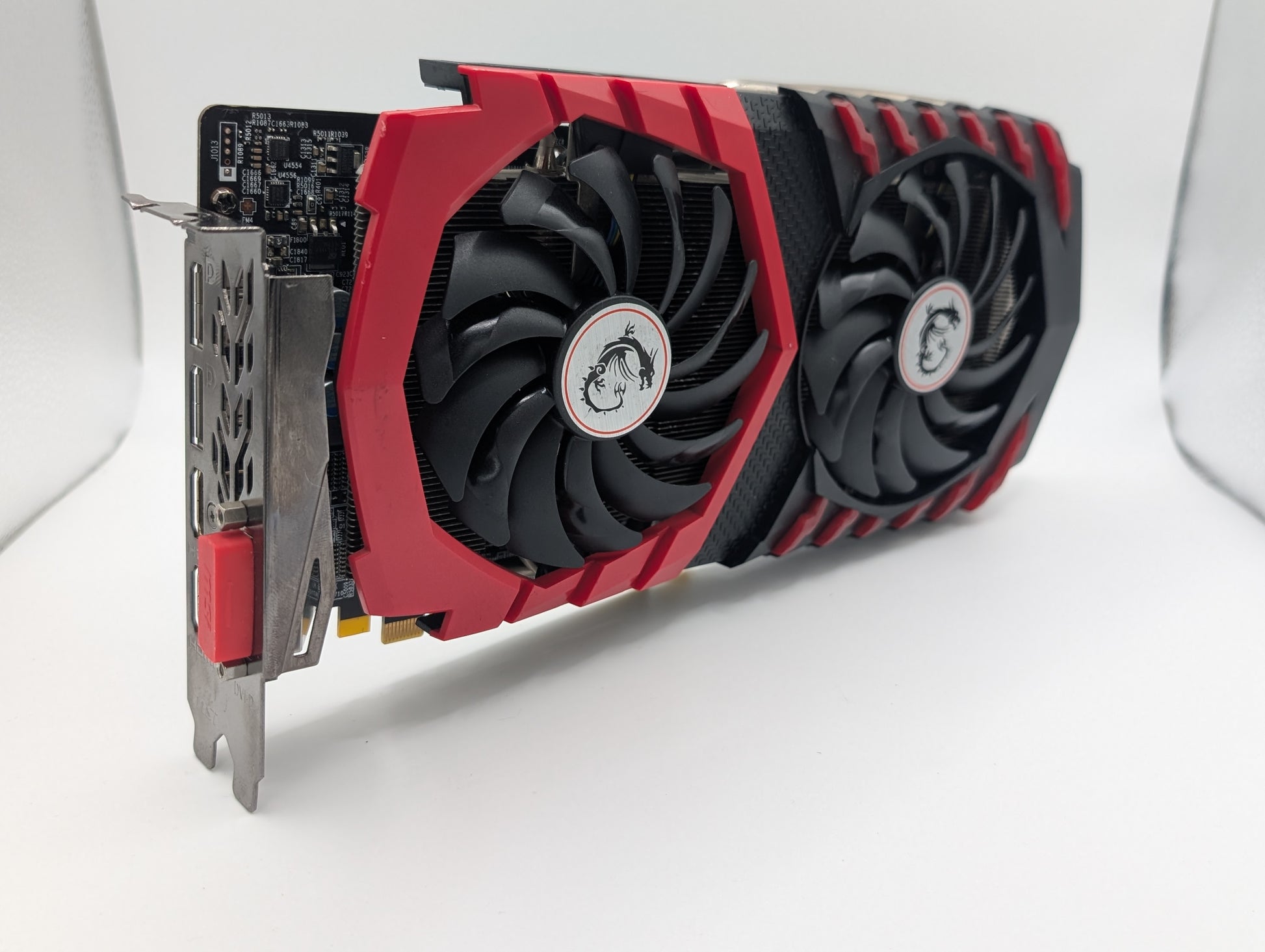 3da9a96671f4c94fca62f6c5737e882f