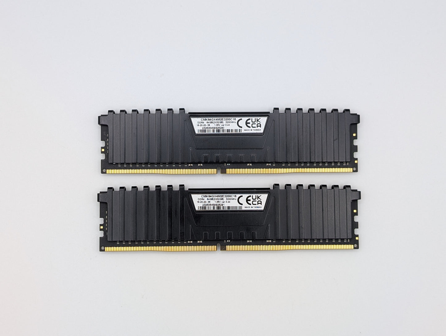 Corsair Vengeance LPX 64 Go ( 2 x 32 Gb ) DDR4 3200MHz CL16 Mémoire RAM